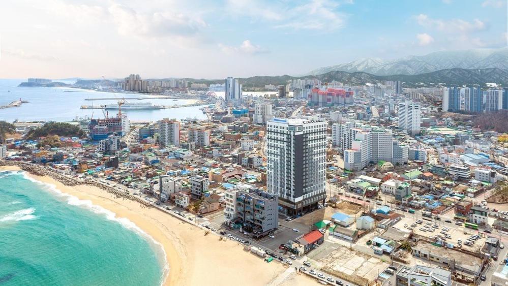 Отель Sokcho Rianvichae Central Экстерьер фото